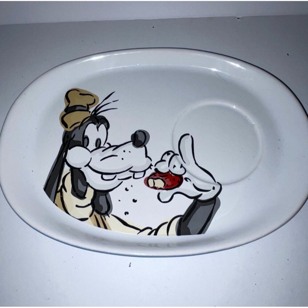 Vintage 1990's DIsney Ceramic Oval Snack Plate Featuring Lovable Goofey